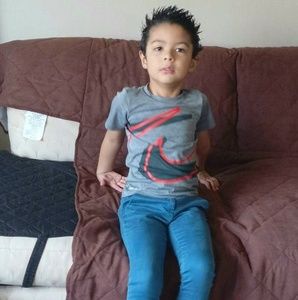 Meet your Posher, Kenia